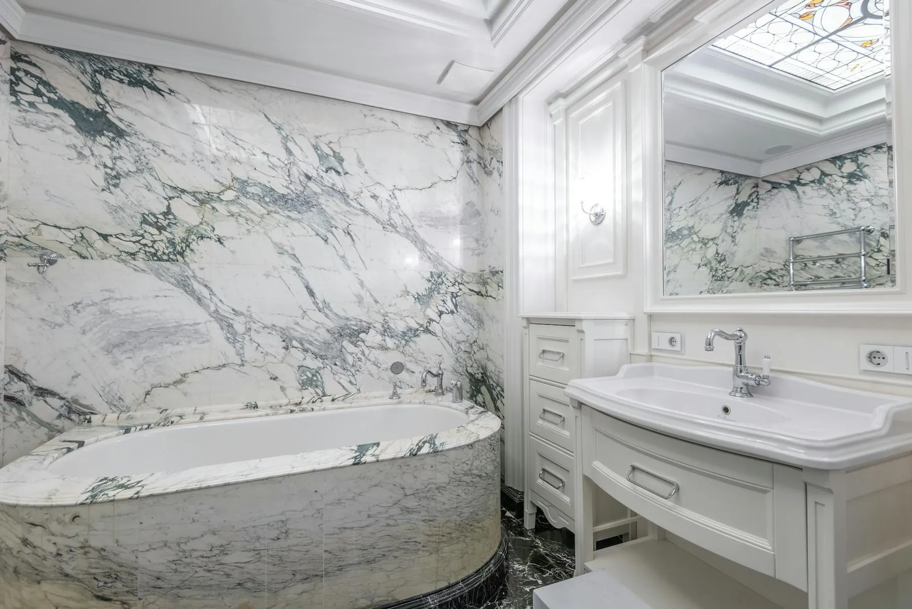 Marble bathroom installation