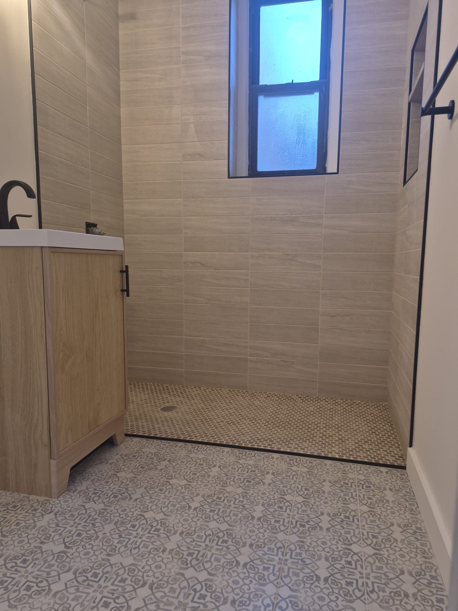 Bathroom feature